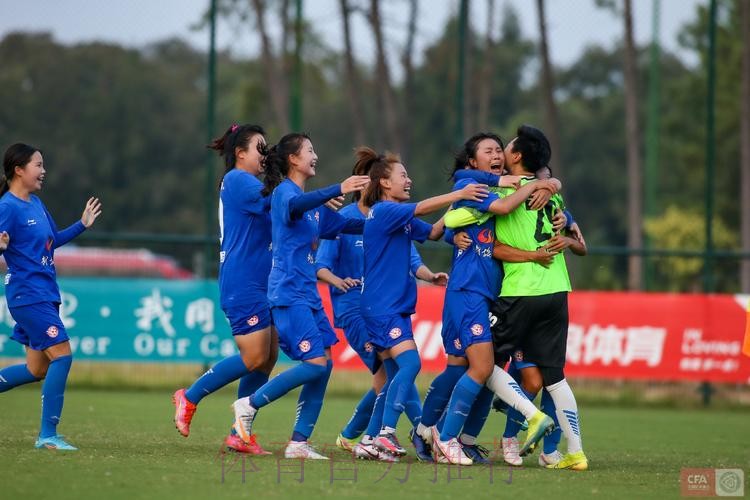 耀·绽放 | 武汉三镇武体女足捧杯 2022年女乙联赛正式收官