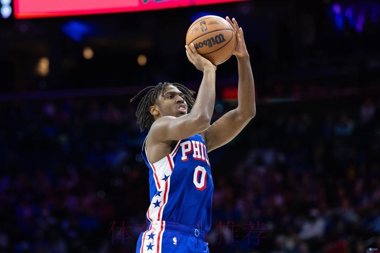 马克西本赛季场均得分联盟第三、三分第四、快攻并列第一 马克西本赛季场均得分联盟第三、三分第四、快攻并列第一